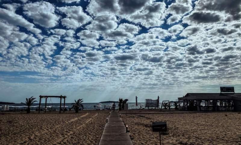 Апартамент На Къмпинг Градина Chernomorets Bagian luar foto