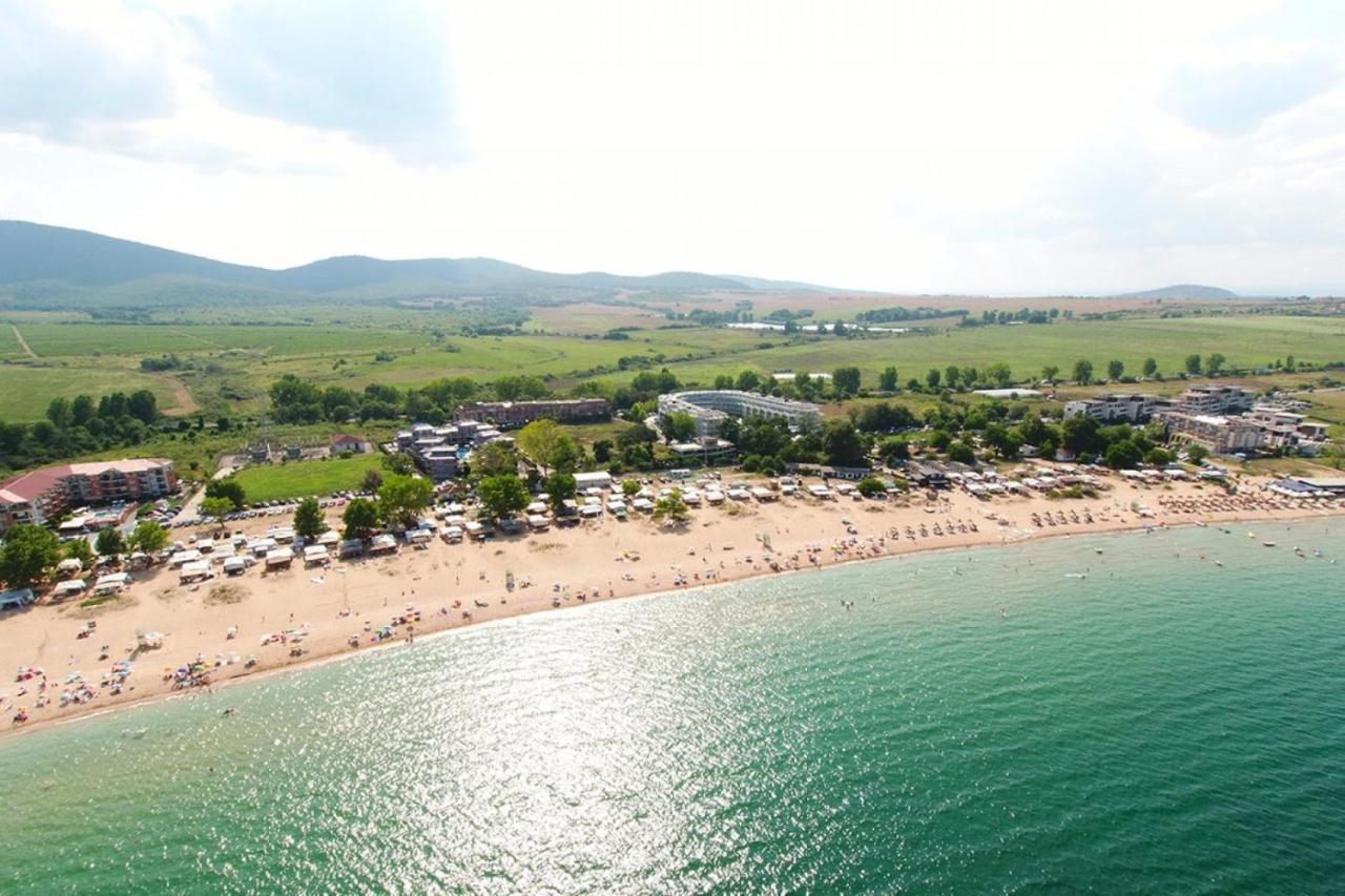 Апартамент На Къмпинг Градина Chernomorets Bagian luar foto